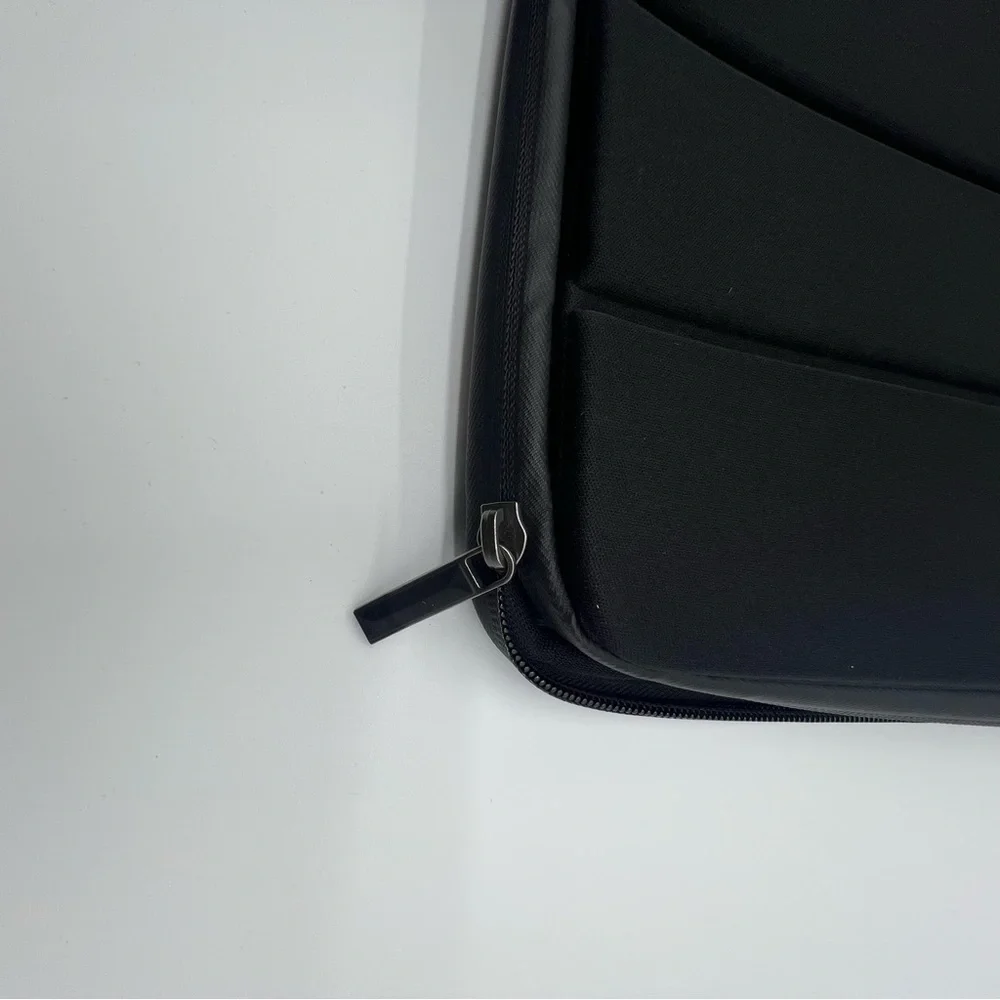 Solo Black Protective Tablet Sleeve